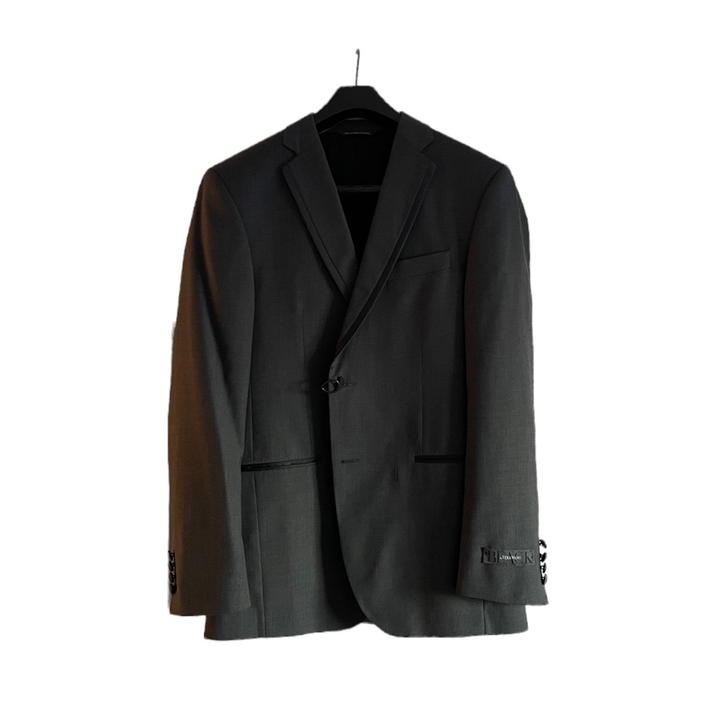 Vera Wang Suit